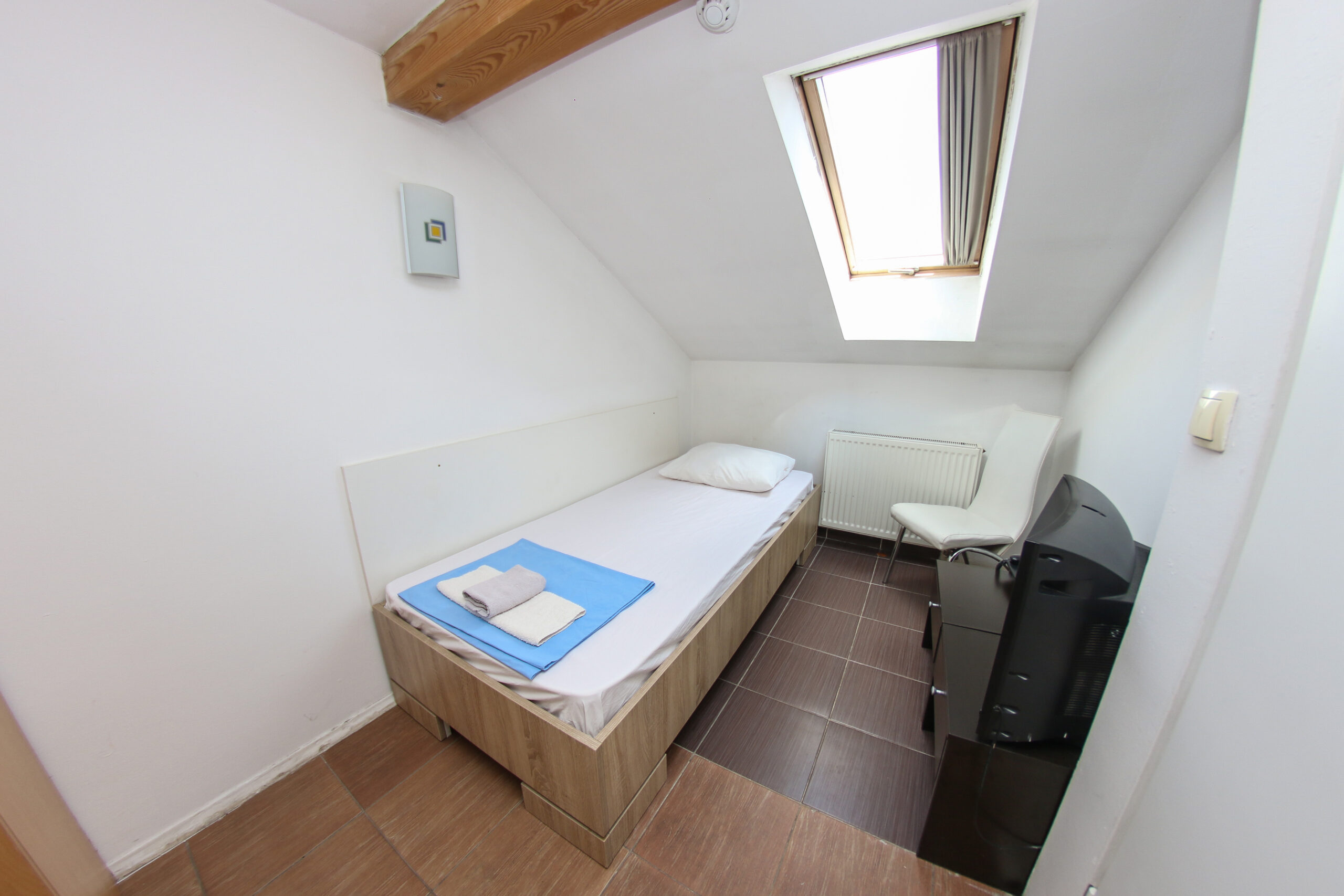 Single room – Hotel Hayat (4)